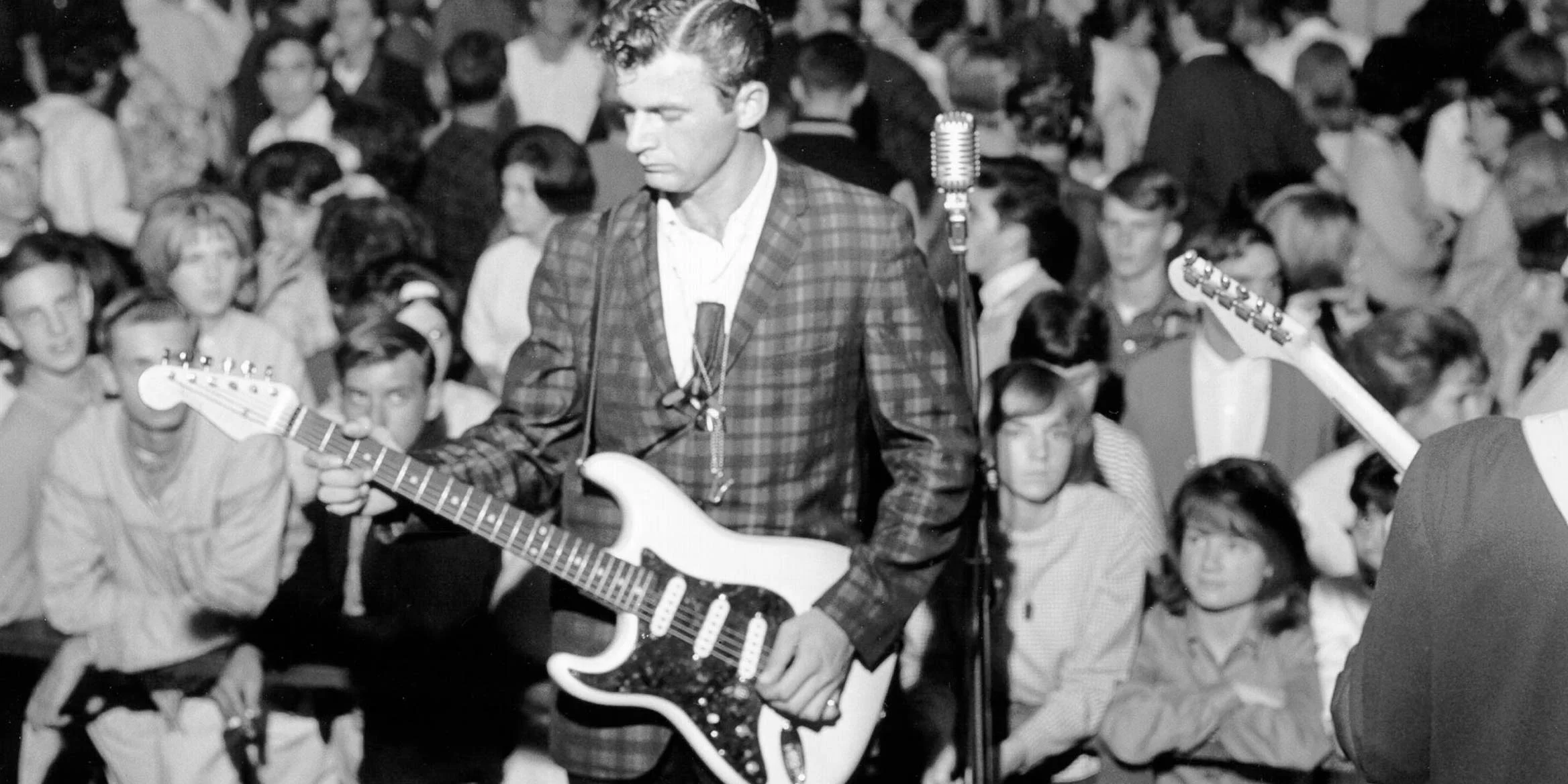 洋楽 DICK DALE v FTM - MISERLOU X MISIRLOU - Dick Dale - YouTube